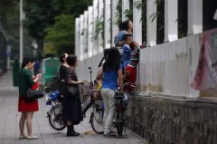 有(yǒu)毒物(wù)質超标20倍 深圳小(xiǎo)學“毒跑道(dào)”被責令鏟除